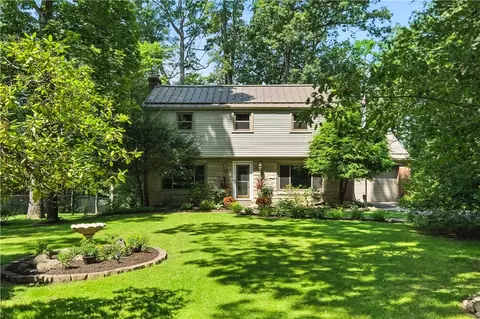 8017 Edwood Rd, Pittsburgh, PA 15237