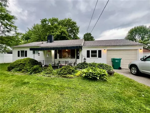 331 Crestwood Dr, New Castle, PA 16101