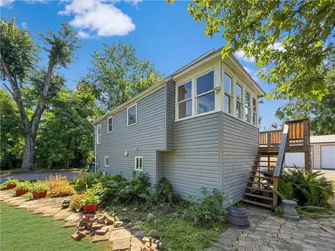 99 Main St, New Brighton, PA 15066