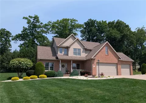 216 N Magnolia Dr, Butler, PA 16001
