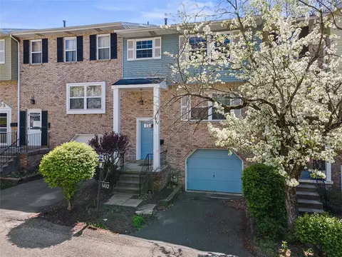 1402 Magnolia Ct, Bethel Park, PA 15102