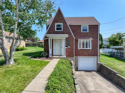 1445 Stanley Dr, Verona, PA 15147