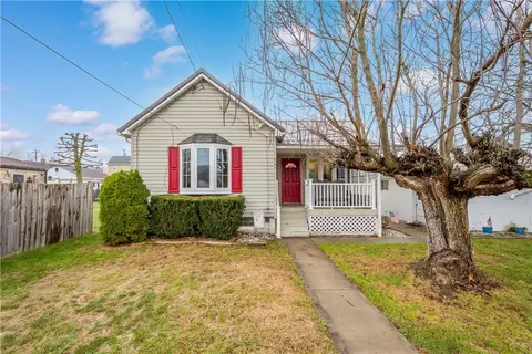 345 Hallam Ave, Meadowlands, PA 15347