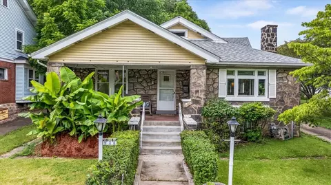 946 Davis Ave, Pittsburgh, PA 15212