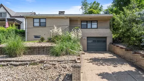 204 Seville, Pittsburgh, PA 15214