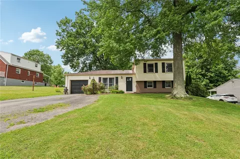 328 Chestnut Dr, Butler, PA 16001