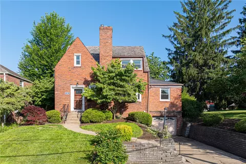 9 Pocono Dr, Pittsburgh, PA 15220