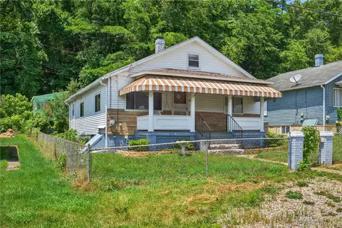 41 Taylor Ave, Clarksville, PA 15322