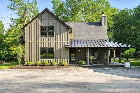 50 Hawes Rd, Farmington, PA 15437
