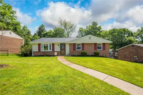 3100 Albine Dr, Glenshaw, PA 15116