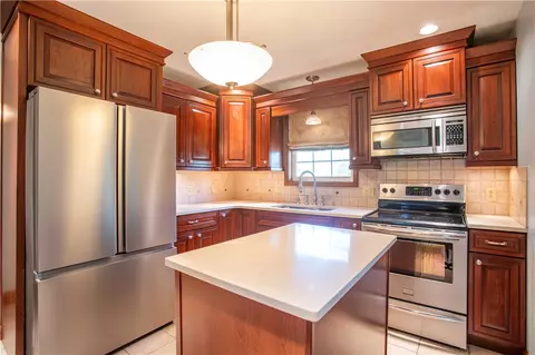 103 Mowry Rd, Monaca, PA 15061 photo 4