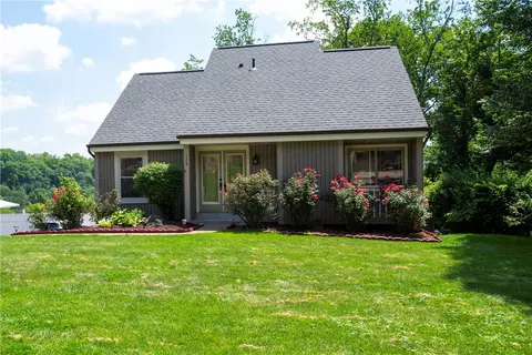 153 Cassia Dr, Jefferson Hills, PA 15025