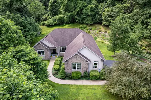 229 Shaw Ct, New Alexandria, PA 15670