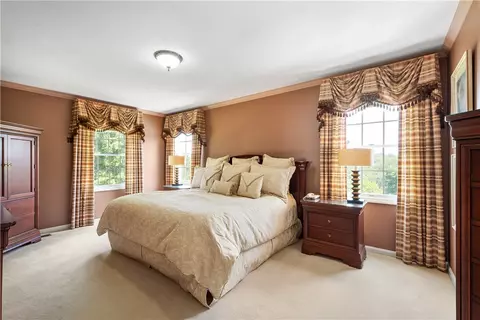 Bedroom - 206 Buckeye Ct, Eighty Four, PA 15330 photo 2 of 4