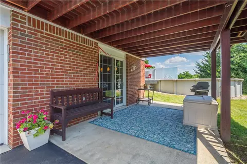 Exterior - 206 Buckeye Ct, Eighty Four, PA 15330 photo 7 of 11