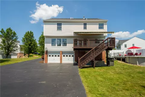 Exterior - 206 Buckeye Ct, Eighty Four, PA 15330 photo 4 of 11