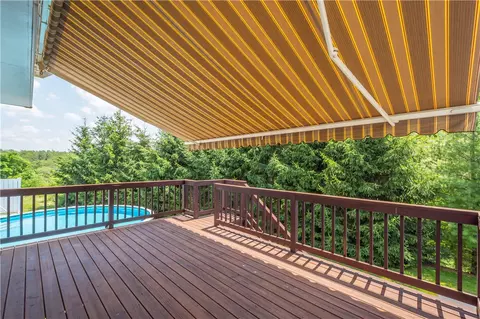 Exterior - 206 Buckeye Ct, Eighty Four, PA 15330 photo 6 of 11