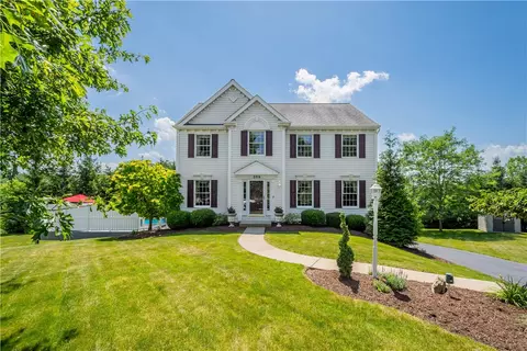 206 Buckeye Ct, Eighty Four, PA 15330