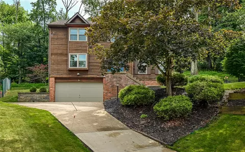 4252 Forest Gln, Allison Park, PA 15101