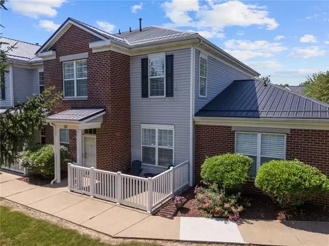 1005 Sonie Dr, Sewickley, PA 15143