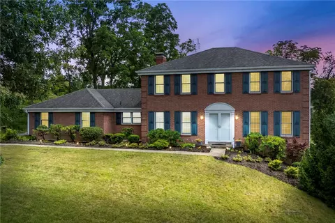 122 Bethany Dr, Mcmurray, PA 15317