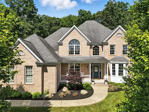 1023 Sophia Ln, Mars, PA 16046