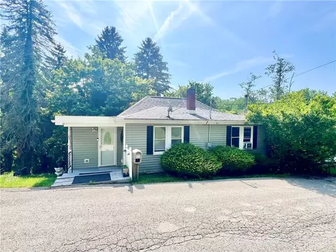 209 Bryant St, Herminie, PA 15637