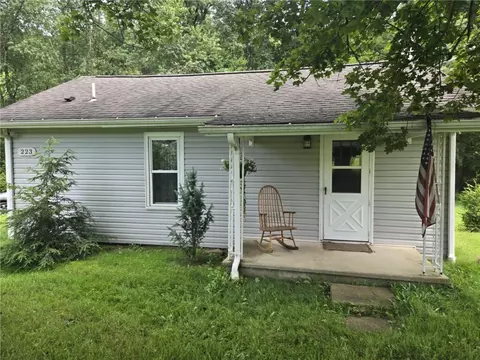223 Park Ave, Bruin, PA 16022