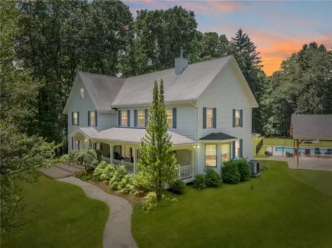 16 Mcdowell Rd, Ligonier, PA 15658