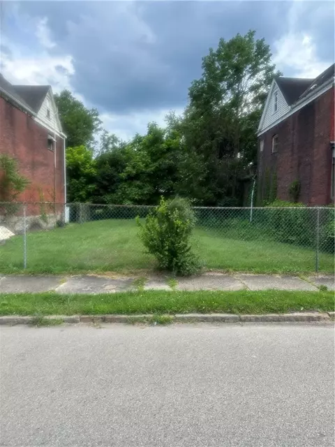 7330 Bennett St, Pittsburgh, PA 15208