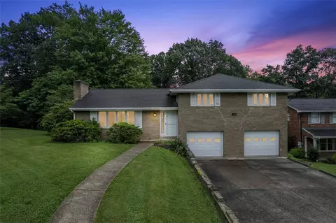 113 Claridge Dr, Coraopolis, PA 15108