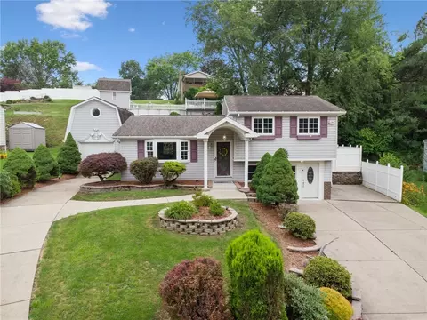 1766 Ivanhoe Dr, Irwin, PA 15642