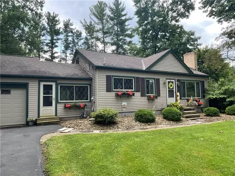 17 Evergreen, Greenville, PA 16125