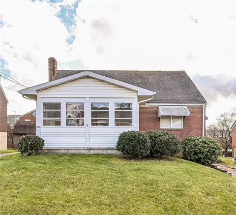 726 Mcarthur Dr, Greensburg, PA 15601