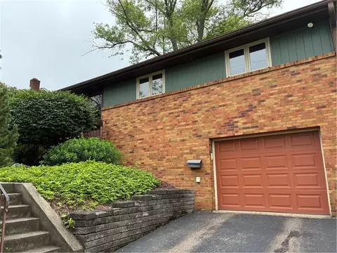 919 Braddock Rd, Pittsburgh, PA 15221