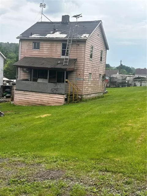304 Slatemore Dr, Mcdonald, PA 15057