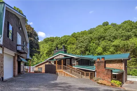 553 Guys Run Rd, Cheswick, PA 15024