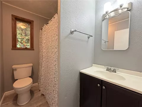 Bath - 81 Baltimore St, Irwin, PA 15642 photo 1 of 2