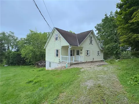 45 7th St, Herminie, PA 15637