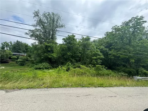 373 Lakeview Dr, Washington, PA 15301