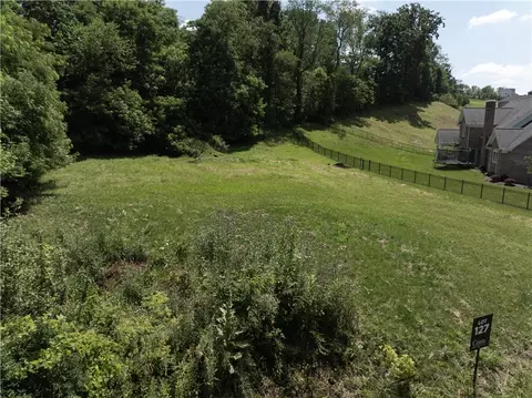 351 Hays Rd, Pittsburgh, PA 15241