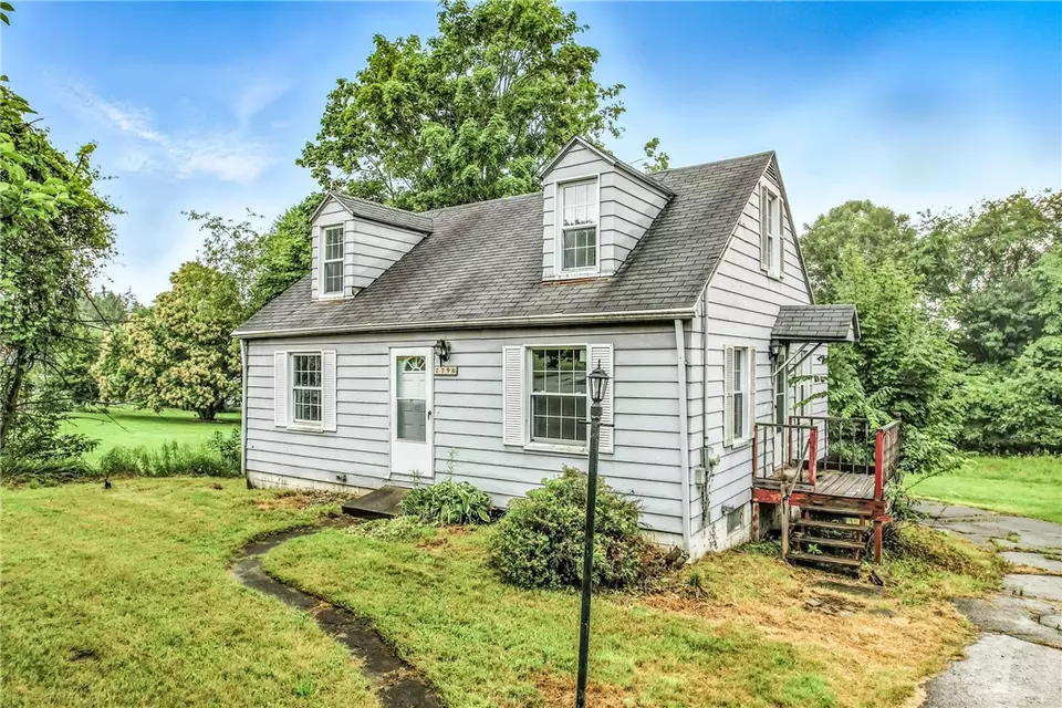 Exterior - 2796 Ivanhoe Rd, Sharpsville, PA 16150 photo 2 of 5