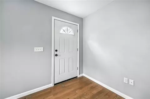 Entry Way - 2796 Ivanhoe Rd, Sharpsville, PA 16150 photo 1 of 4