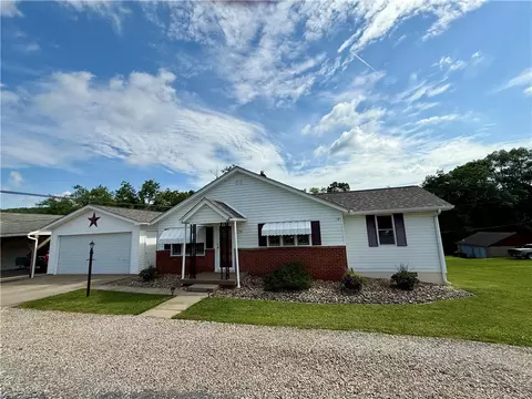 55 Short St, Mather, PA 15346