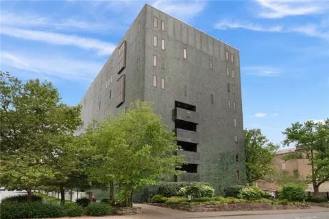540 N Neville St #705, Pittsburgh, PA 15213