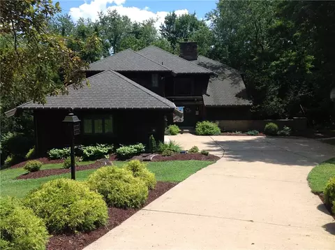 3121 Treeline Dr, Murrysville, PA 15668