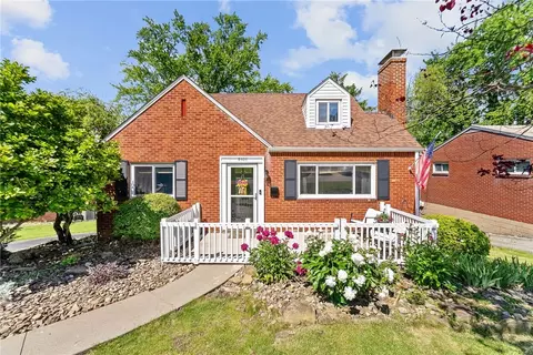 5101 Azalea Dr, Pittsburgh, PA 15236