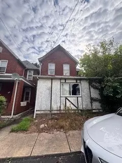 104 Seward St, Duquesne, PA 15110