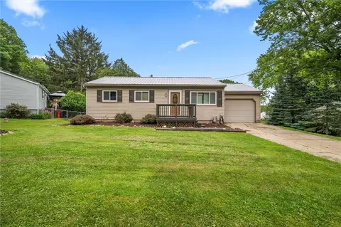 1485 Idaho St, Hermitage, PA 16148