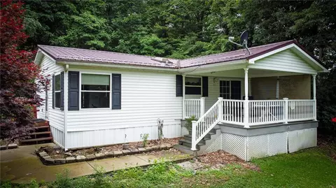 150 Peaceful Valley Rd, West Sunbury, PA 16061